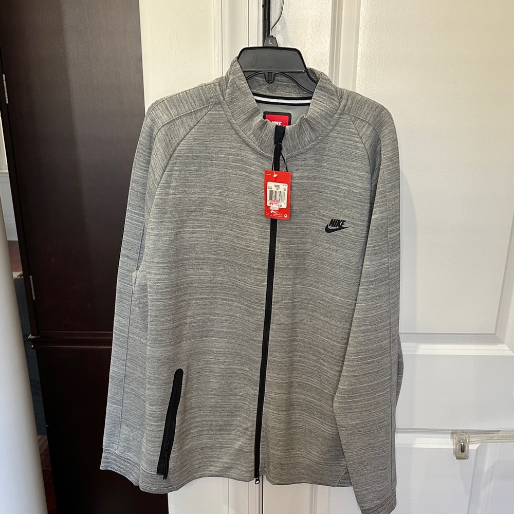 Nike Men's Heather Gray Lightweight Jacket